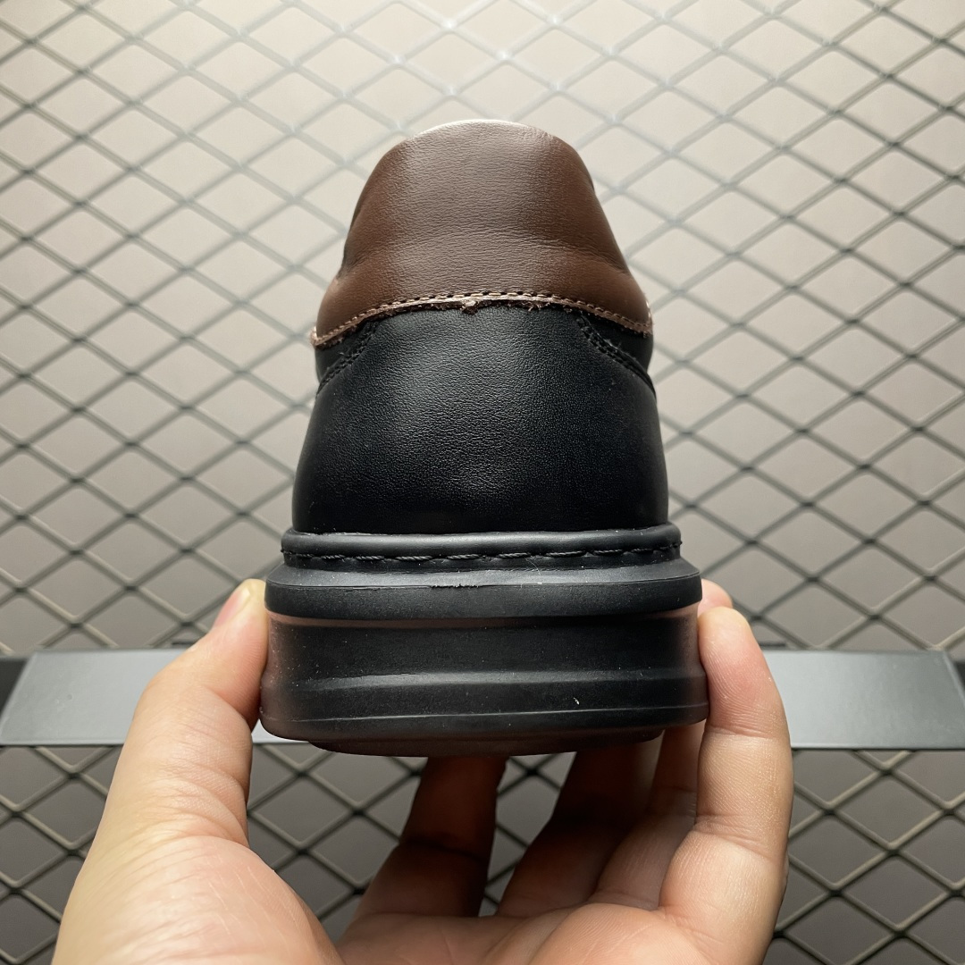 图片[2]-ECCO 爱步 柔酷7号系列 经典百搭低帮板鞋 470364 鞋面采用臻选牛皮 质感丰富，脚感柔软舒适 鞋面设有GORE-TEX防水薄膜 给你贴心防水保护 简约系带 贴合脚型 橡胶鞋底 轻盈柔韧，防滑耐磨 舒适耐穿 随享出行 休闲百搭 简约利落 尺码：38 39 40 41 42 43 44（皮鞋码）-选品中心