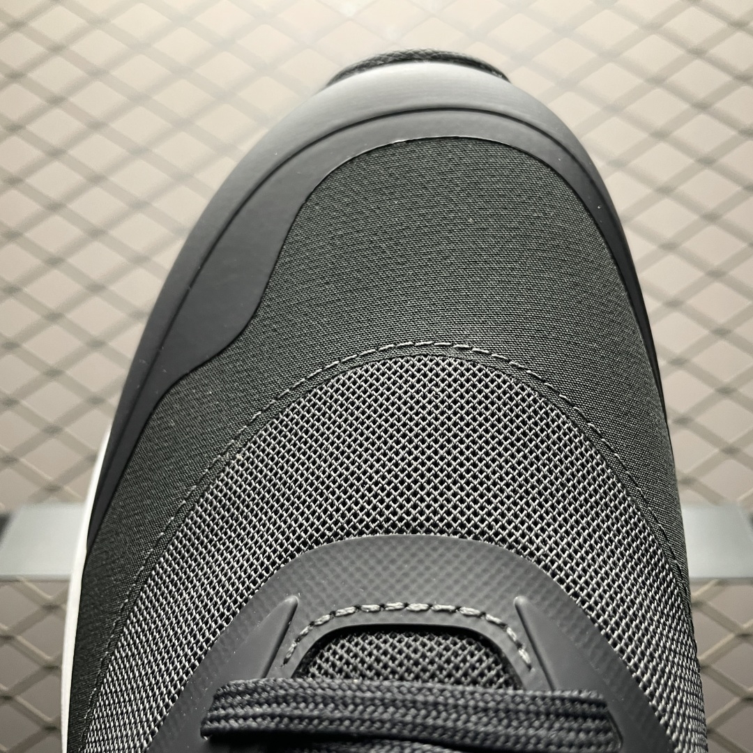 图片[7]-纯原版 Loewe x ON 罗意威昂跑联名 Cloudtilt 2.0 系列 M929282X17-1100 市售最高品质出货 全系列配色均原鞋购入开发打造 全新独立私模 高端零售 外贸平台充正品质 独家定制全套包装 内含防尘袋一个 注意：售后需完整退回 尺码：36 36.5 37 38 38.5 39 40 40.5 41 42 42.5 43 44 44.5 45 46-选品中心