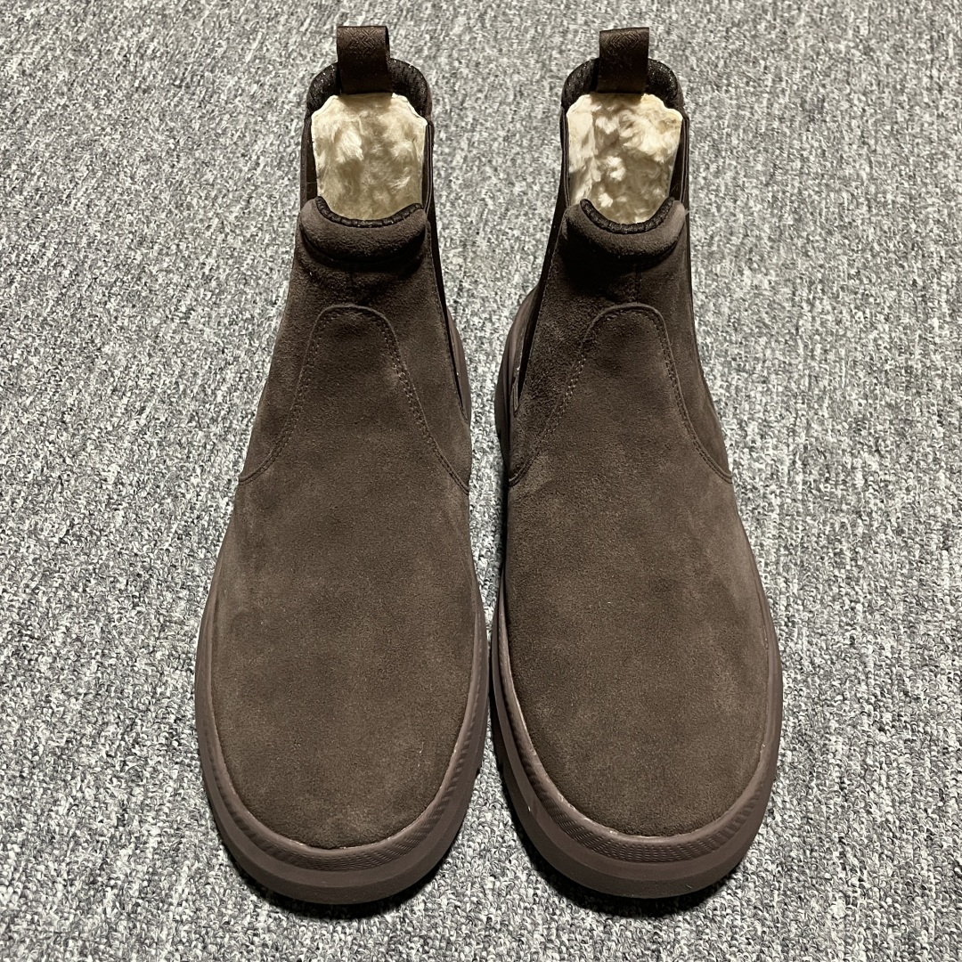 平台外贸专供 UGG Burleigh Chelsea 切尔西 男士高帮雪地靴 1152050 十年品牌制鞋代工厂生产线出品 注重每一处细节 隆丰A级真羊皮毛一体 完全遵循ZP工艺流程打造 尺码：40 41 42 43 44 45-选品中心