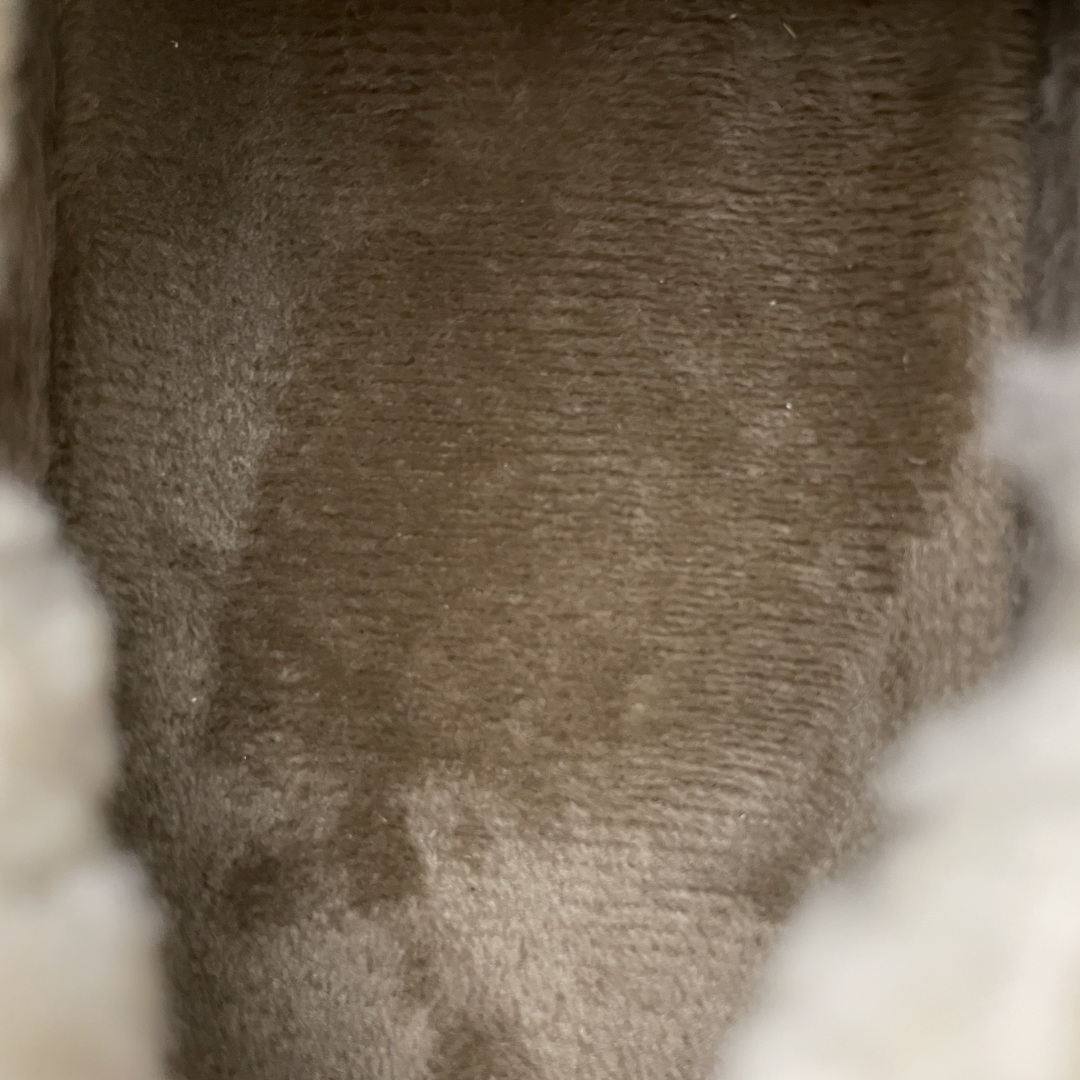 图片[8]-GG-CC赵露思 秋冬加绒裤雪地靴毛毛鞋 秋冬保暖好物 真羊毛加绒魔术贴板鞋 真羊毛内里 轻便舒适 非假绒 冬季保暖外出 家居都是很适合的选择 4.5cm增高 橡胶大底!耐磨秒变大长腿 尺码：35 36 37 38 39 40-选品中心