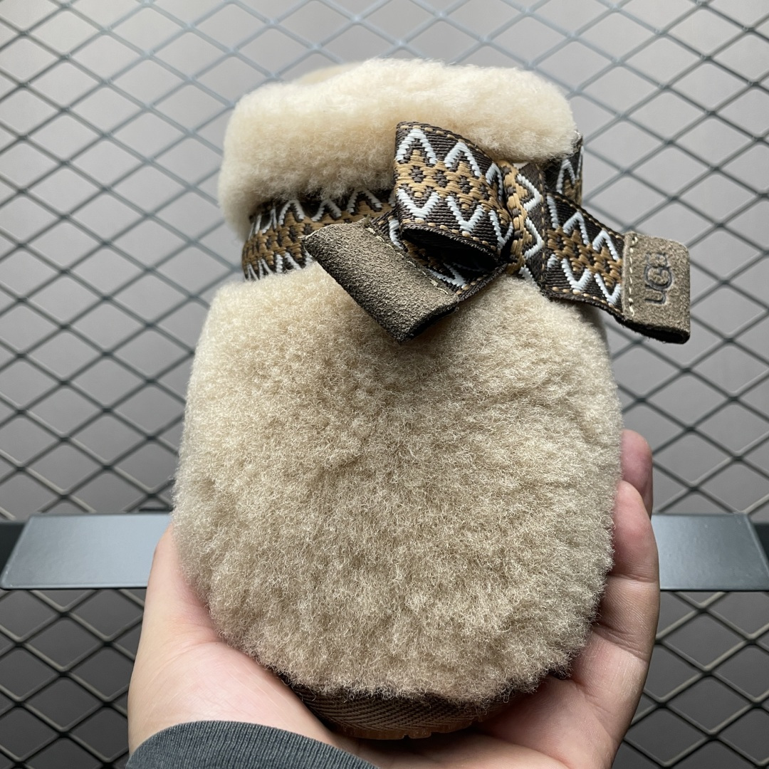 图片[9]-平台外贸专供 UGG 女子蝴蝶结半拖拖鞋 1158266 十年品牌制鞋代工厂生产线出品 注重每一处细节 隆丰A级真羊皮毛一体 完全遵循ZP工艺流程打造 尺码：35 36 37 38 39 40-选品中心