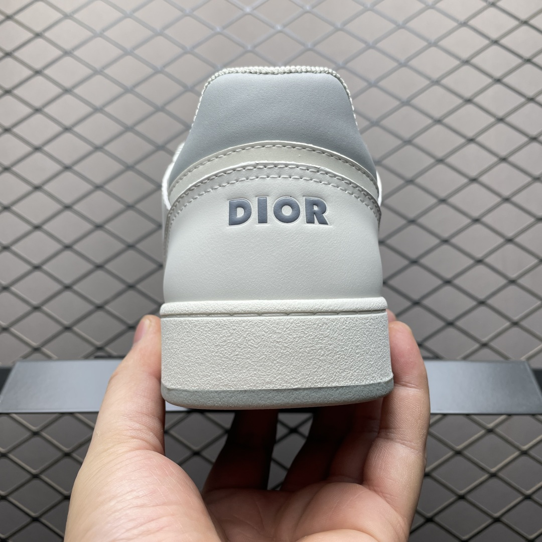 图片[2]-Dior 迪奥 B27低帮休闲板鞋 海淘代购同渠道品质 高端零售 外贸充正专供 原版购入开发 ZP级全套包装 完美楦型 正确卡色 大底TPU 质感媲美原版 细节与原版一致 请注意区分市面通货材 尺码：38 39 40 41 42 43 44 45 46-选品中心