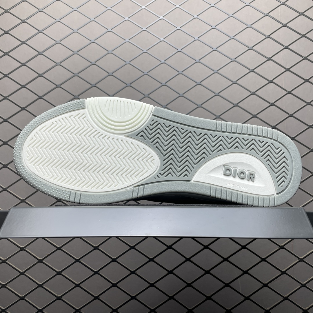 图片[5]-Dior 迪奥 B27低帮休闲板鞋 海淘代购同渠道品质 高端零售 外贸充正专供 原版购入开发 ZP级全套包装 完美楦型 正确卡色 大底TPU 质感媲美原版 细节与原版一致 请注意区分市面通货材 尺码：38 39 40 41 42 43 44 45 46-选品中心
