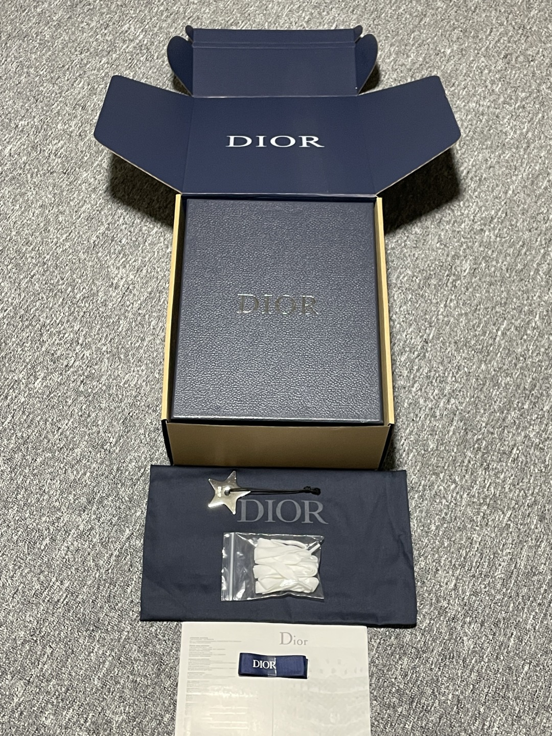 图片[8]-Dior 迪奥 B27低帮休闲板鞋 海淘代购同渠道品质 高端零售 外贸充正专供 原版购入开发 ZP级全套包装 完美楦型 正确卡色 大底TPU 质感媲美原版 细节与原版一致 请注意区分市面通货材 尺码：38 39 40 41 42 43 44 45 46-选品中心