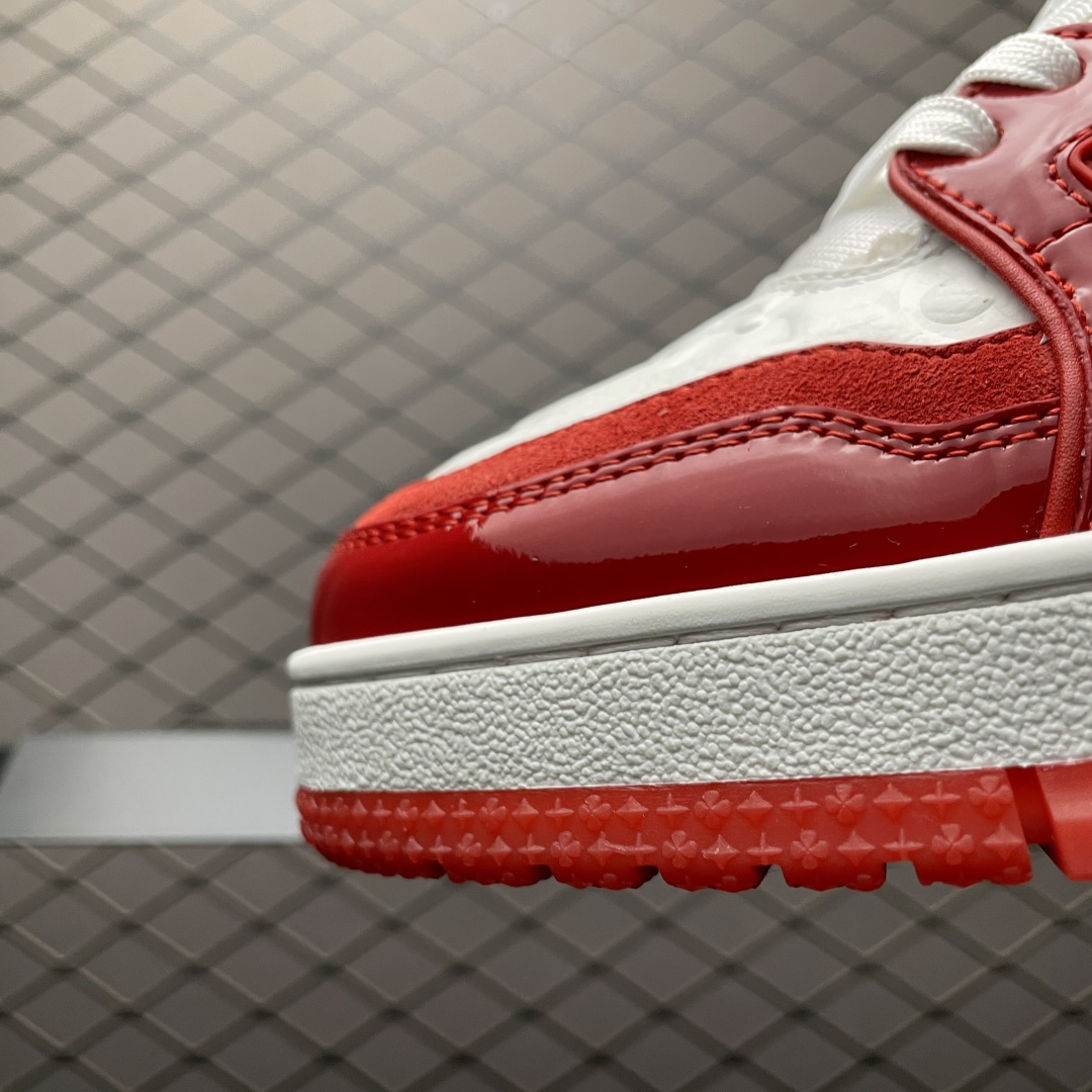 图片[6]-Louis Vuitton 路易威登 LV Trainer 低帮休闲板鞋 海淘代购同渠道品质 高端零售 外贸充正专供 原版购入开发 ZP级全套包装 完美楦型 正确卡色 大底TPU 质感媲美原版 细节与原版一致 请注意区分市面通货材 尺码：38 39 40 41 42 43 44 45 46-选品中心