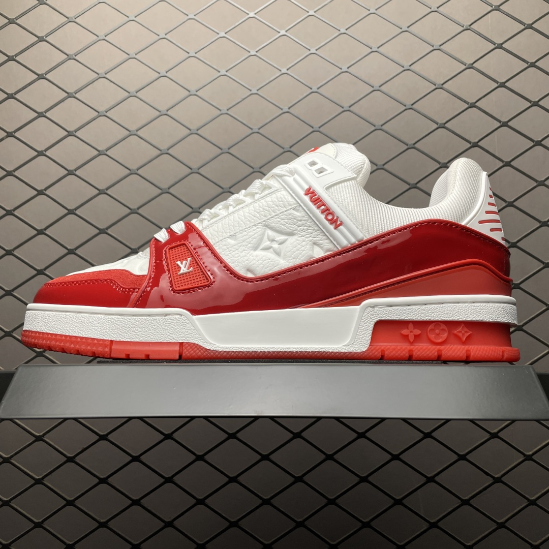 Louis Vuitton 路易威登 LV Trainer 低帮休闲板鞋 海淘代购同渠道品质 高端零售 外贸充正专供 原版购入开发 ZP级全套包装 完美楦型 正确卡色 大底TPU 质感媲美原版 细节与原版一致 请注意区分市面通货材 尺码：38 39 40 41 42 43 44 45 46-选品中心