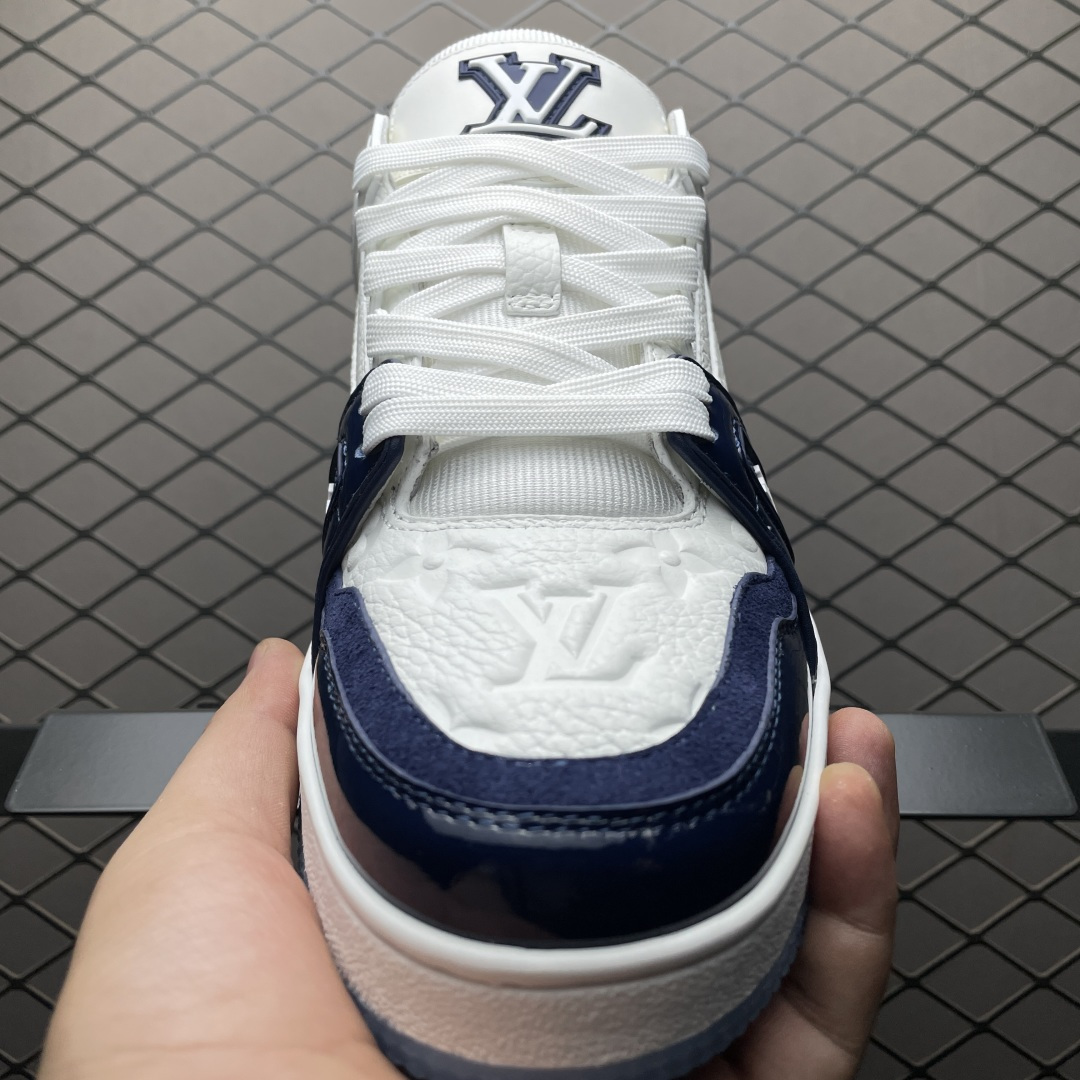 图片[9]-Louis Vuitton 路易威登 LV Trainer 低帮休闲板鞋 海淘代购同渠道品质 高端零售 外贸充正专供 原版购入开发 ZP级全套包装 完美楦型 正确卡色 大底TPU 质感媲美原版 细节与原版一致 请注意区分市面通货材 尺码：38 39 40 41 42 43 44 45 46-选品中心