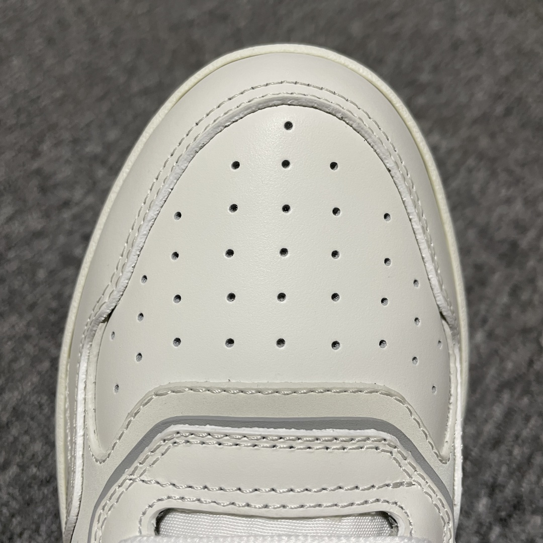 图片[7]-Dior 迪奥 B27低帮休闲板鞋 海淘代购同渠道品质 高端零售 外贸充正专供 原版购入开发 ZP级全套包装 完美楦型 正确卡色 大底TPU 质感媲美原版 细节与原版一致 请注意区分市面通货材 尺码：38 39 40 41 42 43 44 45 46-选品中心