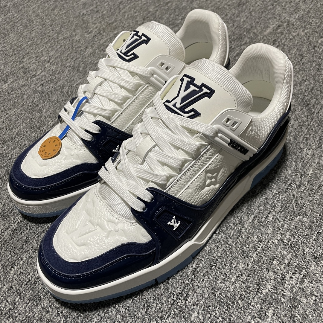 图片[4]-Louis Vuitton 路易威登 LV Trainer 低帮休闲板鞋 海淘代购同渠道品质 高端零售 外贸充正专供 原版购入开发 ZP级全套包装 完美楦型 正确卡色 大底TPU 质感媲美原版 细节与原版一致 请注意区分市面通货材 尺码：38 39 40 41 42 43 44 45 46-选品中心