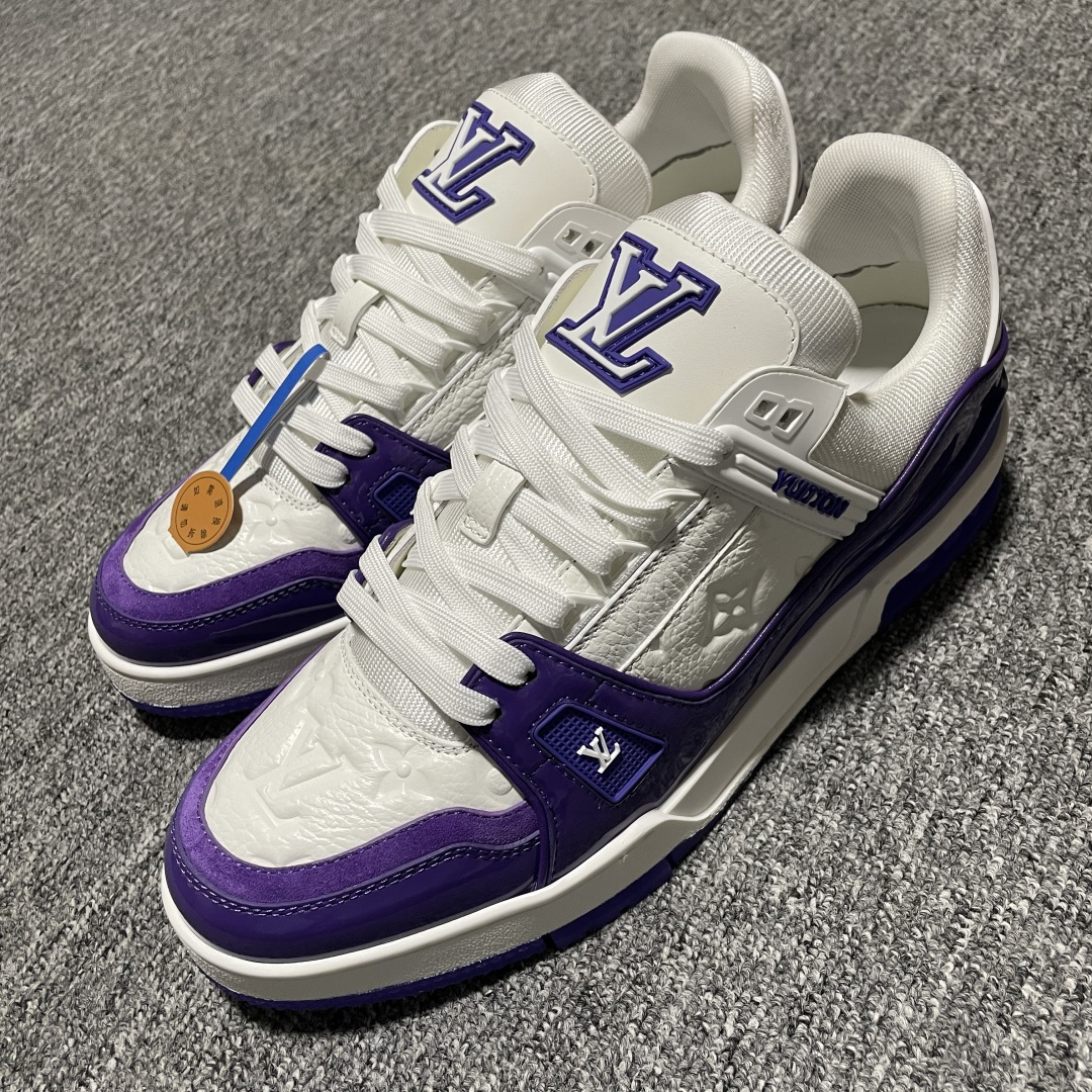 图片[4]-Louis Vuitton 路易威登 LV Trainer 低帮休闲板鞋 海淘代购同渠道品质 高端零售 外贸充正专供 原版购入开发 ZP级全套包装 完美楦型 正确卡色 大底TPU 质感媲美原版 细节与原版一致 请注意区分市面通货材 尺码：38 39 40 41 42 43 44 45 46-选品中心
