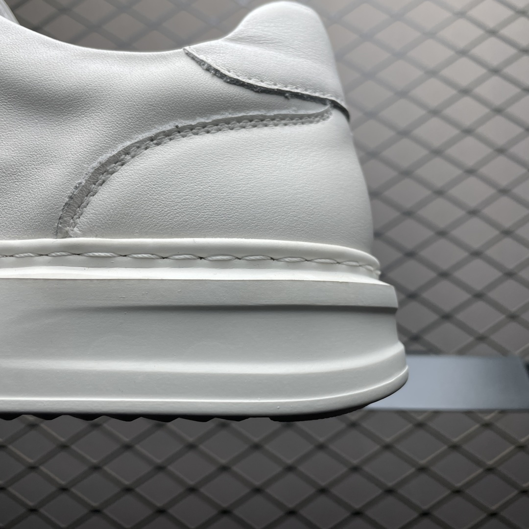 图片[4]-ECCO 爱步 柔酷7号系列 经典百搭低帮板鞋 470364 鞋面采用臻选牛皮 质感丰富，脚感柔软舒适 鞋面设有GORE-TEX防水薄膜 给你贴心防水保护 简约系带 贴合脚型 橡胶鞋底 轻盈柔韧，防滑耐磨 舒适耐穿 随享出行 休闲百搭 简约利落 尺码：38 39 40 41 42 43 44（皮鞋码）-选品中心