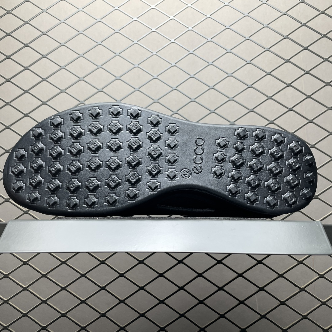 图片[5]-ECCO 爱步 低帮休闲板鞋 131654 采用臻选牛皮 质感丰富，脚感柔软舒适 橡胶鞋底 轻盈柔韧，防滑耐磨 舒适耐穿 随享出行 休闲百搭 简约利落 尺码：39 40 41 42 43 44 45（皮鞋码）-选品中心