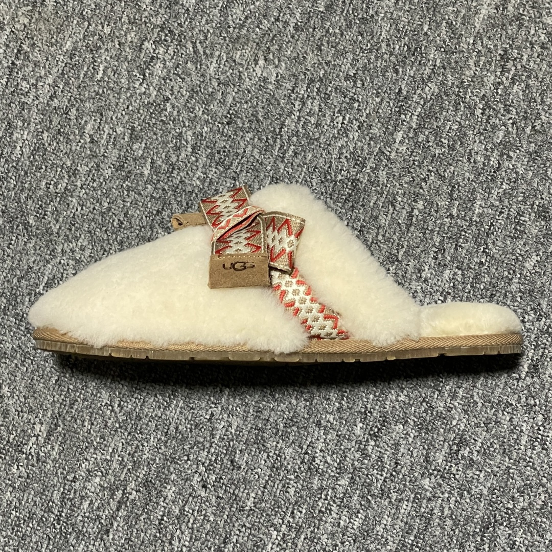 图片[2]-平台外贸专供 UGG 女子蝴蝶结半拖拖鞋 1158266 十年品牌制鞋代工厂生产线出品 注重每一处细节 隆丰A级真羊皮毛一体 完全遵循ZP工艺流程打造 尺码：35 36 37 38 39 40-选品中心