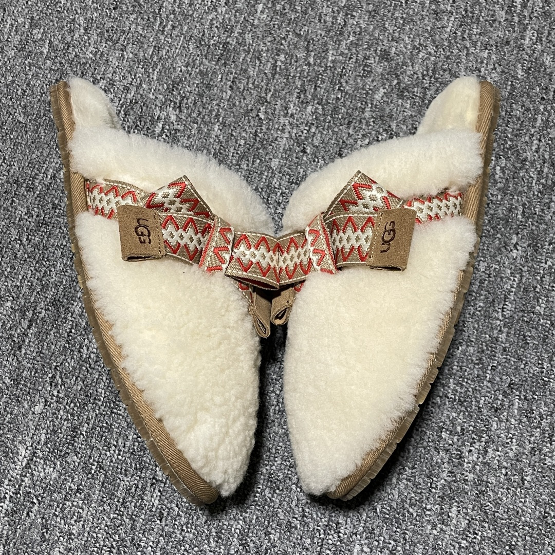 图片[5]-平台外贸专供 UGG 女子蝴蝶结半拖拖鞋 1158266 十年品牌制鞋代工厂生产线出品 注重每一处细节 隆丰A级真羊皮毛一体 完全遵循ZP工艺流程打造 尺码：35 36 37 38 39 40-选品中心