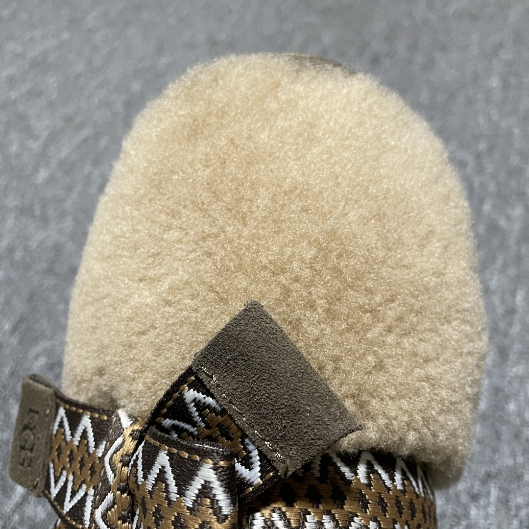 图片[7]-平台外贸专供 UGG 女子蝴蝶结半拖拖鞋 1158266 十年品牌制鞋代工厂生产线出品 注重每一处细节 隆丰A级真羊皮毛一体 完全遵循ZP工艺流程打造 尺码：35 36 37 38 39 40-选品中心