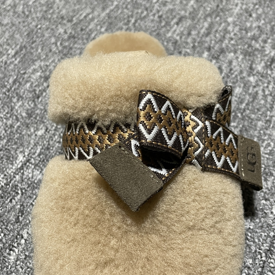 图片[9]-平台外贸专供 UGG 女子蝴蝶结半拖拖鞋 1158266 十年品牌制鞋代工厂生产线出品 注重每一处细节 隆丰A级真羊皮毛一体 完全遵循ZP工艺流程打造 尺码：35 36 37 38 39 40-选品中心