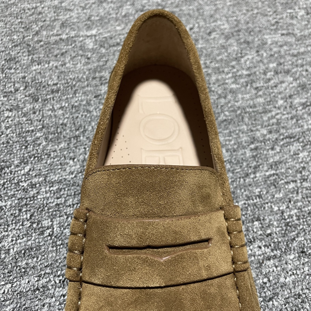 图片[9]-Loewe 罗意威 Campo 美拉德老钱风 低帮休闲皮鞋 乐福鞋 海淘代购同渠道品质 平台高端零售 外贸充正专供 原版购入开发 ZP级全套包装 完美楦型 原厂进口高丝光绒感牛反绒 优质优雅，微微上翘的弧度全油边工艺 全牛皮内里 一整张牛皮切割 无拼皮无边角料皮！独家私模 全真皮大底 整张牛皮鞋垫 独家私人开模压印 整鞋成本十分昂贵 尺码：39 40 41 42 43 44 45 正码正拍-选品中心
