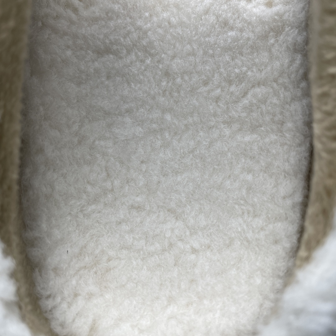 图片[8]-GG-CC 法式甜美芭蕾舞 毛毛包头拖鞋 融雪一般的暖甜毛绒结合精雅镶钻扣饰 楦面开口设计更是悄然盛开一抹娇羞诗意 暖绒羊羔毛 保暖轻巧 精奢温婉 软糯羊羔毛皮垫脚 细腻亲肤 倍感温暖 3.5CM跟高 轻松畅走 松弛从容 尺码：35 36 37 38 39 40-选品中心