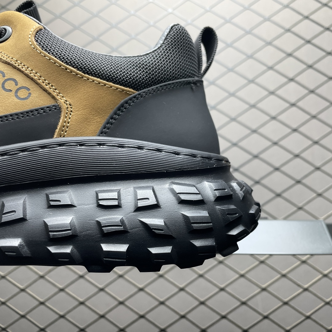 图片[4]-ECCO 爱步 男款新款运动登山鞋 635130 轻盈减震牛皮耐磨户外跑鞋 越野系列 甄选优质牛皮革搭配纺织衬里 防污透气，户外无忧 无惧旷野 提供出色的能量回弹和缓震支撑 长距离不累脚 驰骋百公里 直接注塑工艺连接鞋面与鞋底 一体成型，合脚稳固 贴合舒适 预防前冲 橡胶外底多地形适应，抓地耐磨 为每一次徒步提供稳定支撑 动态平衡 无惧陡坡 简约设计 穿型入野 尺码：38 39 40 41 42 43 皮鞋码-选品中心