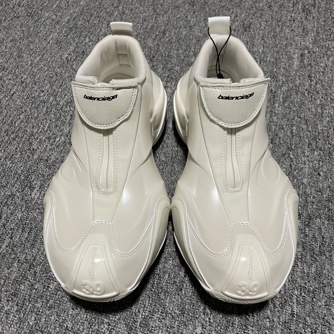 Balenciaga 巴黎世家 Basketball 复古老爹鞋篮球鞋 824909 官方全套配件鞋盒 防尘纸配套齐全 尺码：39 40 41 42 43 44 45 46 注意：偏大一码-选品中心