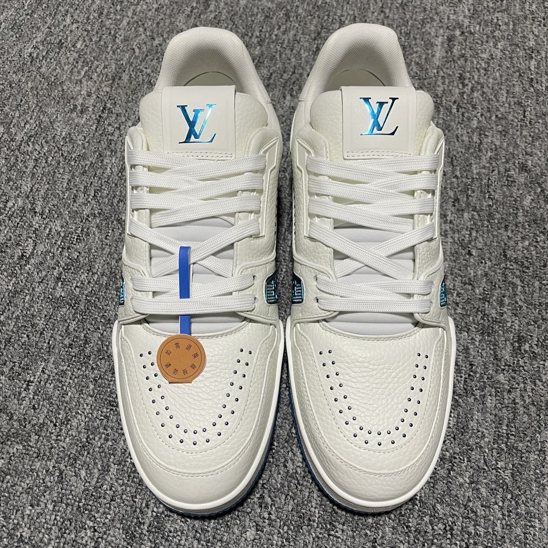 Louis Vuitton 路易威登 LV Trainer 低帮休闲板鞋 海淘代购同渠道品质 高端零售 外贸充正专供 原版购入开发 ZP级全套包装 完美楦型 正确卡色 大底TPU 质感媲美原版 细节与原版一致 请注意区分市面通货材 尺码：38 39 40 41 42 43 44 45 46-选品中心