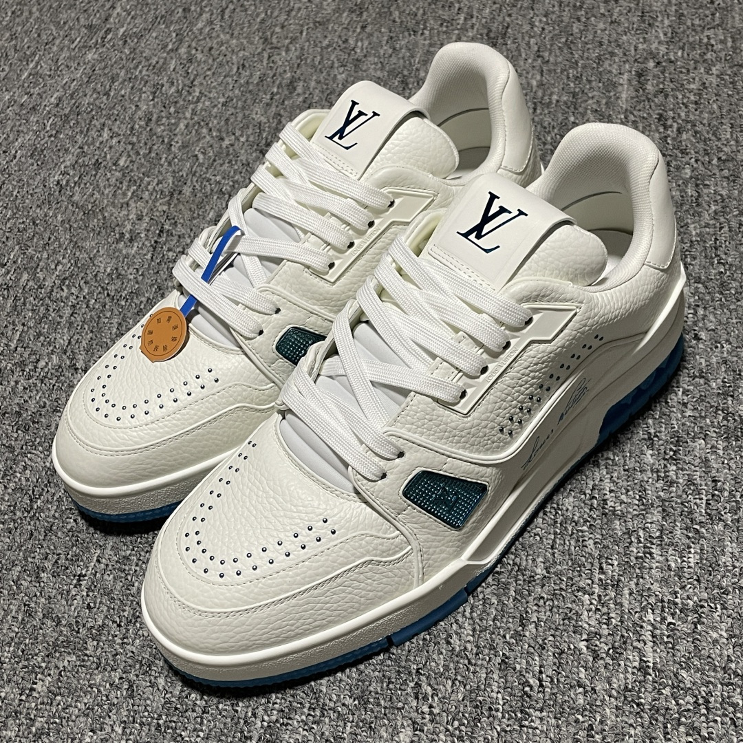 图片[4]-Louis Vuitton 路易威登 LV Trainer 低帮休闲板鞋 海淘代购同渠道品质 高端零售 外贸充正专供 原版购入开发 ZP级全套包装 完美楦型 正确卡色 大底TPU 质感媲美原版 细节与原版一致 请注意区分市面通货材 尺码：38 39 40 41 42 43 44 45 46-选品中心