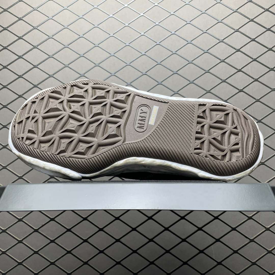 图片[5]-日本概念时装设计师･三原康裕 MIHARA YASUHIRO 变形溶解鞋 全新开发双模一次发泡点位气孔EVA中底 底部嵌入组合RB橡胶耐磨大底 正确织麦及包装盒 清晰后跟电绣LOGO区别市面普通版本 余文乐挚爱单品 复古溶解风 尺码：36 37 38 39 40 41 42 43 44 45-选品中心