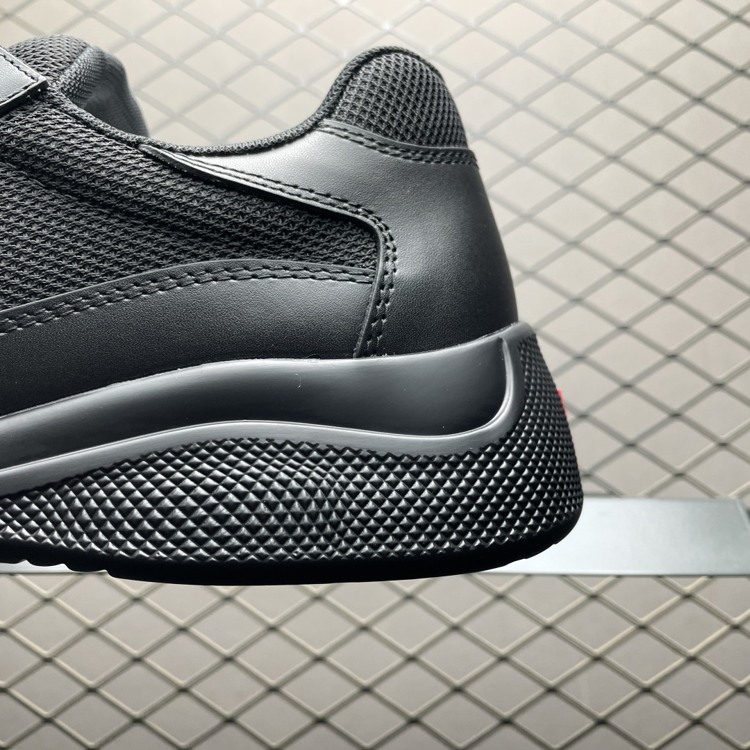 图片[4]-Prada 普拉达 Calzature Uomo 低帮休闲运动鞋 海淘代购同渠道品质 高端零售 外贸充正专供 原版购入开发 ZP级全套包装 完美楦型 正确卡色 质感媲美原版 细节与原版一致 请注意区分市面通货材 尺码：38 39 40 41 42 43 44 45 46 47-选品中心
