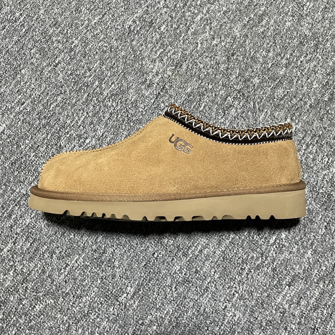 图片[5]-男鞋 女鞋平台外贸专供 UGG 中性雪地靴 5955 十年品牌制鞋代工厂生产线出品 注重每一处细节 隆丰A级真羊皮毛一体 完全遵循ZP工艺流程打造 尺码：35 36 37 38 39 40 41 42 43 44 45 \”},\”album\”：{\”name\”：\”🐲渠道货㊣(天猫专柜实体)-选品中心