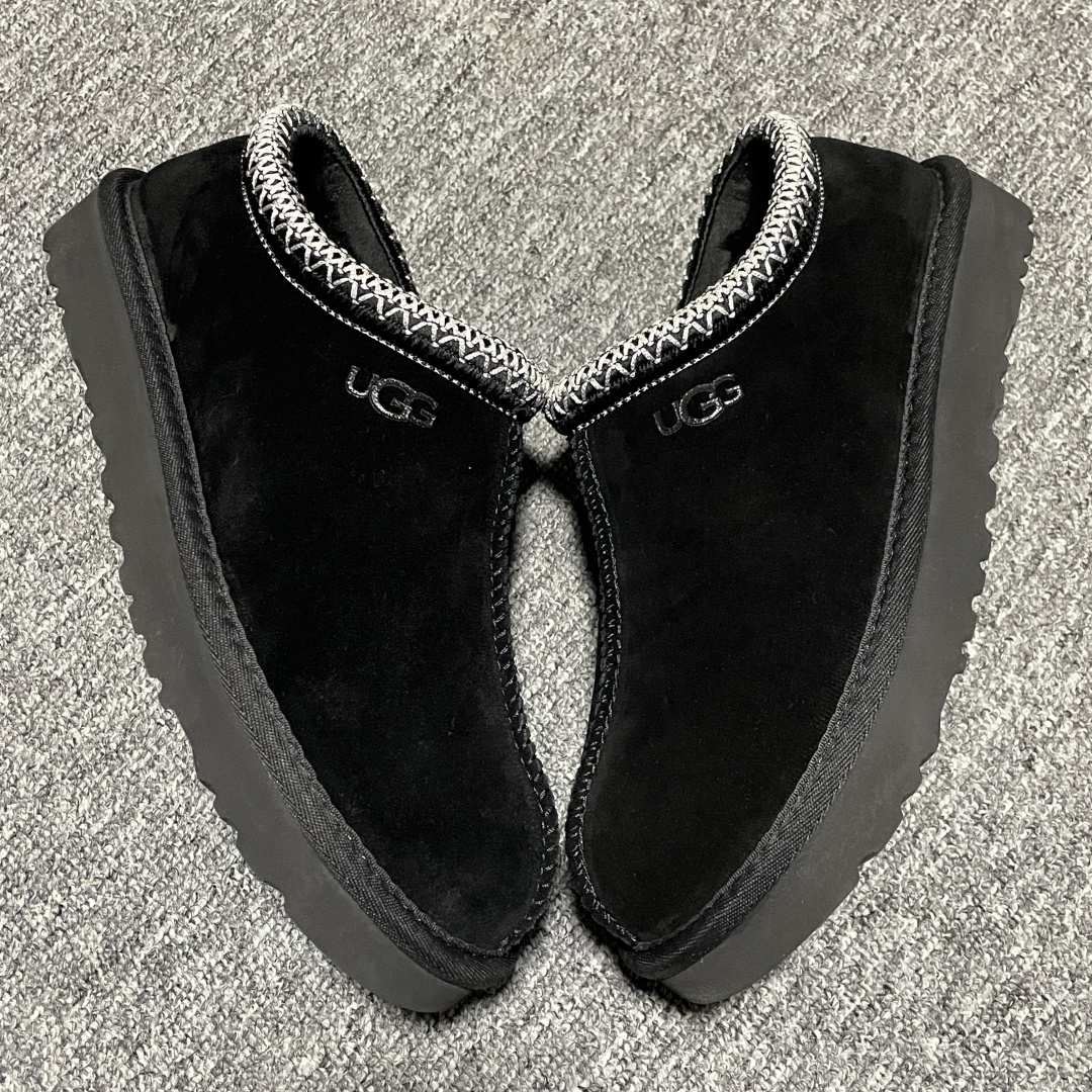 图片[2]-男鞋 女鞋平台外贸专供 UGG 中性雪地靴 5955 十年品牌制鞋代工厂生产线出品 注重每一处细节 隆丰A级真羊皮毛一体 完全遵循ZP工艺流程打造 尺码：35 36 37 38 39 40 41 42 43 44 45-选品中心