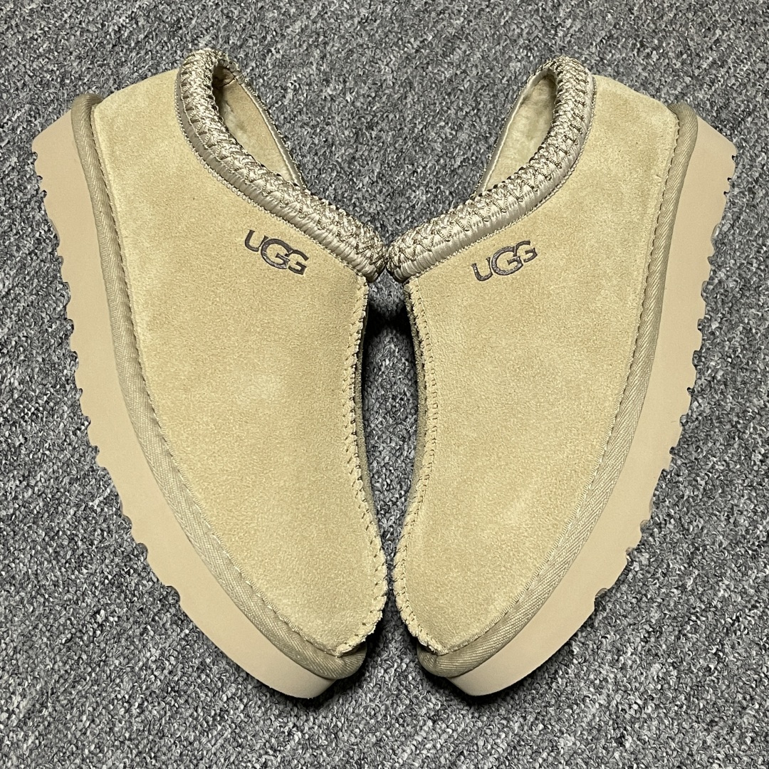 图片[2]-男鞋 女鞋平台外贸专供 UGG 中性雪地靴 5955 十年品牌制鞋代工厂生产线出品 注重每一处细节 隆丰A级真羊皮毛一体 完全遵循ZP工艺流程打造 尺码：35 36 37 38 39 40 41-选品中心