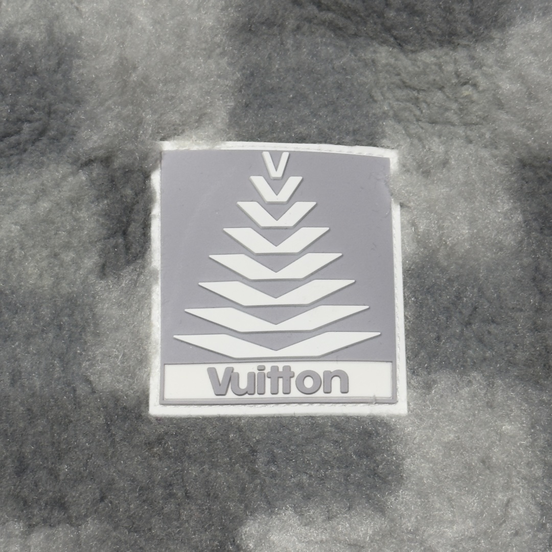 S# LV 马赛克羊羔毛外套 真正原版购回开发打版 高端零售专供 品质保证 100%放心出街 尺码：S 