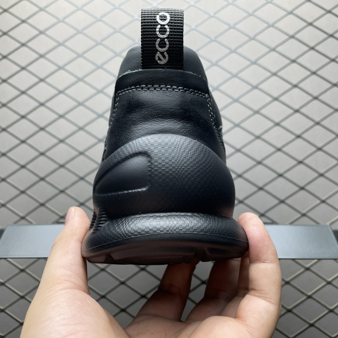 图片[2]-ECCO 爱步 男士真皮免系带百搭健身鞋 健步BIOM系列 800927 鞋面采用牛皮革面料 纹理自然 柔韧耐穿 自然律动科技，符合人体工学鞋楦 贴近足部天然形态 PHORENE中底提供出色的能量回弹和缓震体验 即使在低温环境下依然保持弹力和柔软度 直接注塑工艺连接鞋面与鞋底 一体成型，合脚稳固 全新的轻量发泡底材与直接注塑橡胶大底相结合 柔软舒适，轻量回弹，脚感更轻盈 尺码：38 39 40 41 42 43（皮鞋码）-选品中心