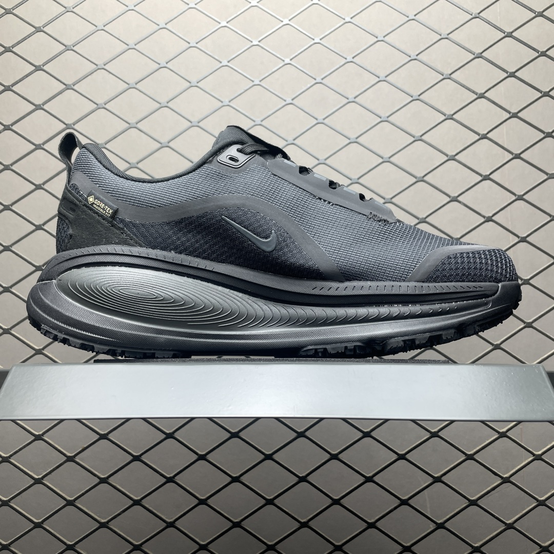 图片[3]-纯原版 NK Vomero 18 GTX V18 网面透气跑步鞋 HQ7001-001 高端零售专供品质 正确防水防污鞋面 独家私模 正确组合大底 区别其他一体大底 尺码： 35.5 36 36.5 37.5 38 38.5 39 40 40.5 41 42 42.5 43 44 44.5 45-选品中心