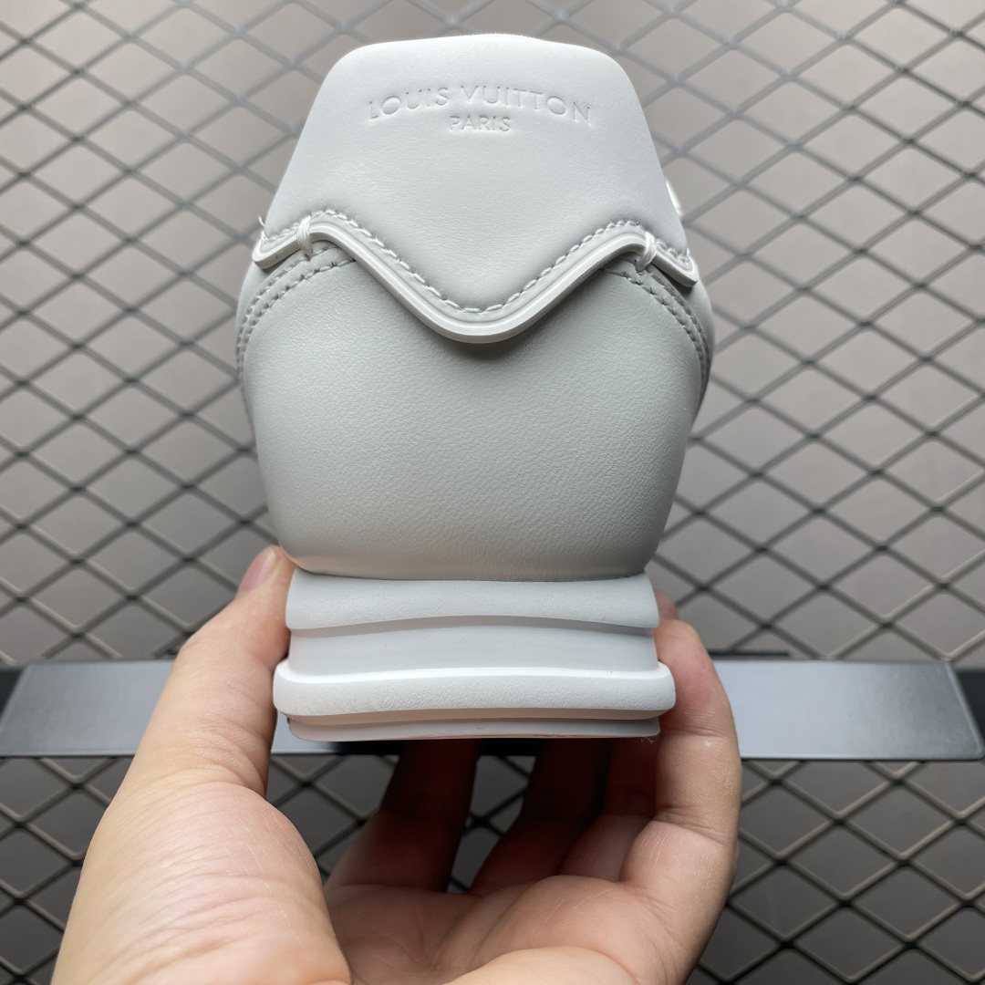 图片[2]-M版纯原 Nigo x Louis Vuitton 路易威登 LV Buttersoft 阿甘鞋 低帮休闲面包鞋 全新订单 高端零售外贸充正专供 原版购入开发 全鞋羊皮 牛皮鞋面 ZP级全套包装 完美楦型 正确卡色 大底TPU 质感媲美原版 细节与原版一致 请注意区分市面通货材 尺码：35 36 37 38 39 40 41 42 43 44 45 46 偏大一码-选品中心