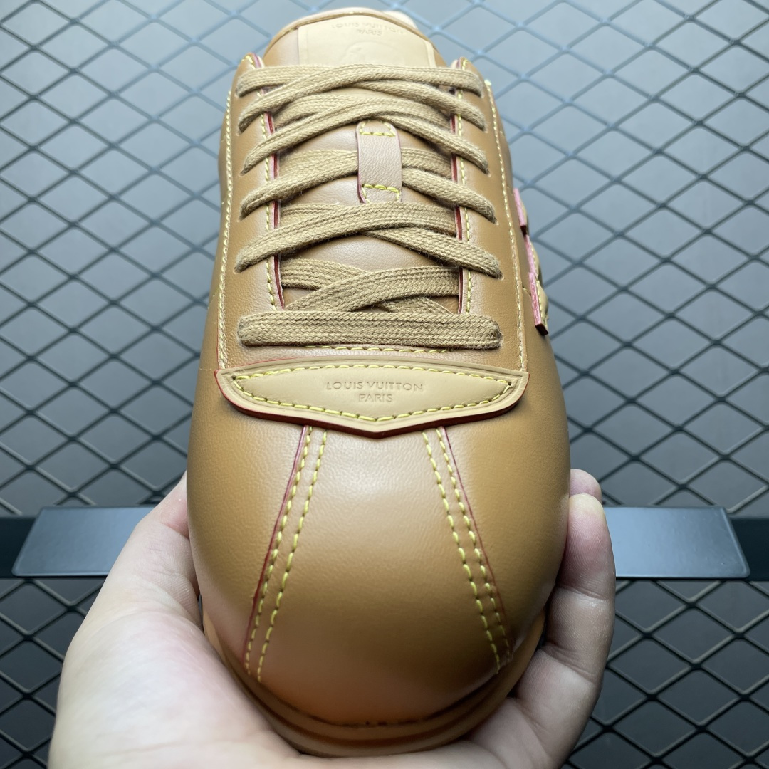 图片[9]-M版纯原 Nigo x Louis Vuitton 路易威登 LV Buttersoft 阿甘鞋 低帮休闲面包鞋 全新订单 高端零售外贸充正专供 原版购入开发 全鞋羊皮 牛皮鞋面 ZP级全套包装 完美楦型 正确卡色 大底TPU 质感媲美原版 细节与原版一致 请注意区分市面通货材 尺码：35 36 37 38 39 40 41 42 43 44 45 46 偏大一码-选品中心