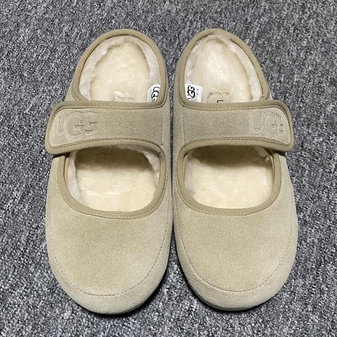 平台外贸专供 UGG 新款雪地靴 088-1 十年品牌制鞋代工厂生产线出品 注重每一处细节 隆丰A级真羊皮毛一体 完全遵循ZP工艺流程打造 尺码：35 36 37 38 39 40-选品中心