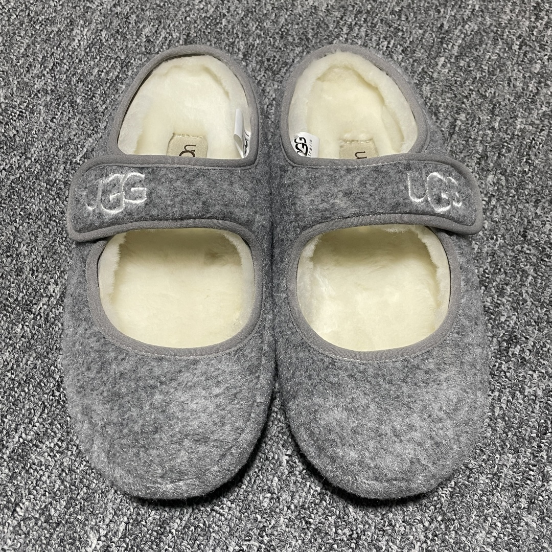 平台外贸专供 UGG 新款雪地靴 088-1 十年品牌制鞋代工厂生产线出品 注重每一处细节 隆丰A级真羊皮毛一体 完全遵循ZP工艺流程打造 尺码：35 36 37 38 39 40-选品中心