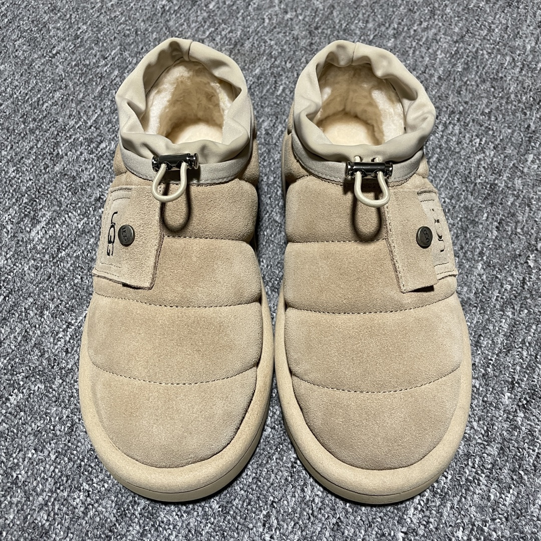 平台外贸专供 UGG 新款雪地靴 36329 十年品牌制鞋代工厂生产线出品 注重每一处细节 隆丰A级真羊皮毛一体 完全遵循ZP工艺流程打造 尺码：35 36 37 38 39 40-选品中心