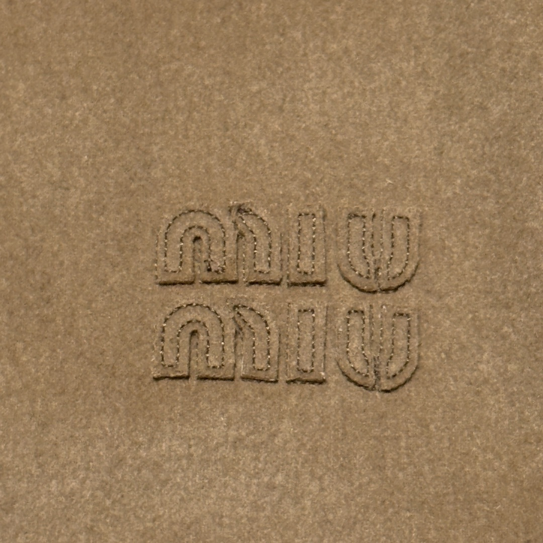 图片[4]-S# MiuMiu 缪缪 驼毛 可拆卸衣领夹克外套 真正原版购回开发打版 高端零售专供 品质保证 100%放心出街 尺码：38 40 42 44-选品中心