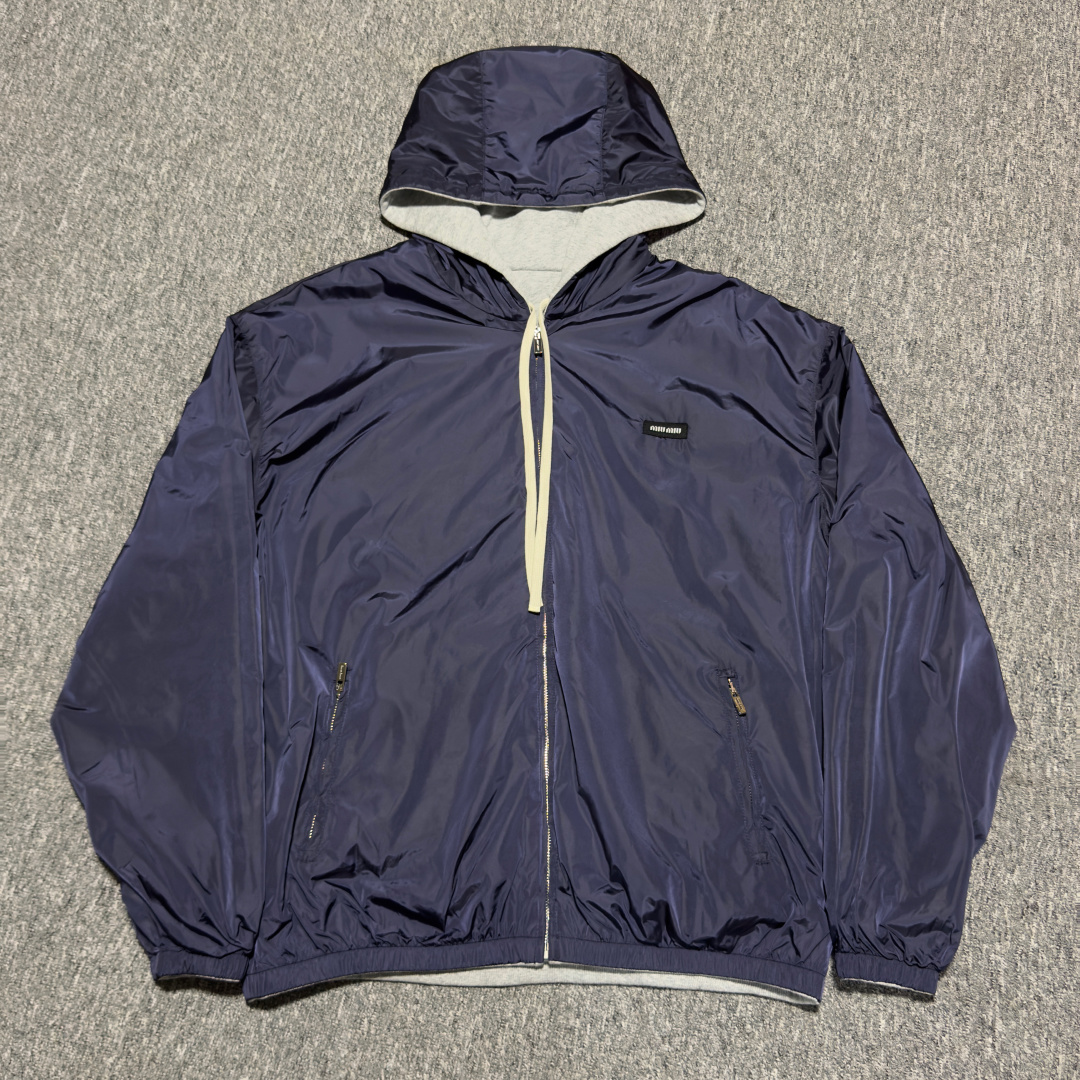 图片[5]-S# MiuMiu 缪缪 双面穿连帽卫衣外套 真正原版购回开发打版 高端零售专供 品质保证 100%放心出街 尺码：38 40 42 44-选品中心