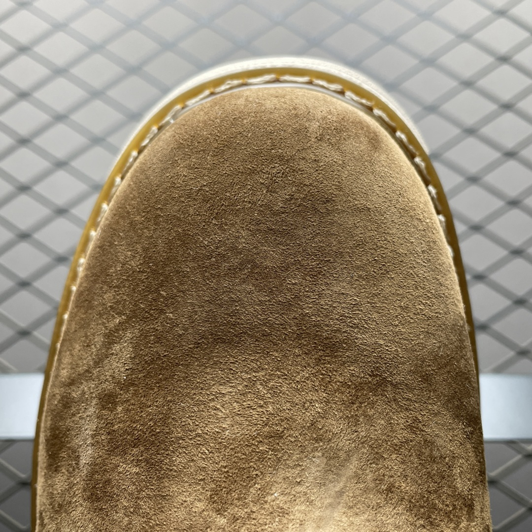 图片[7]-UGG 客制款 男士休闲鞋雪地靴工装靴系列 U5867M 广东大厂品质 秋冬新款 时尚潮流搭配 面料釆用意大利进口磨砂牛皮 全鞋真牛皮材料 大底到五金都是代工厂原材料制作 日常随意搭配 型男必备 尺码：39 40 41 42 43 44-选品中心