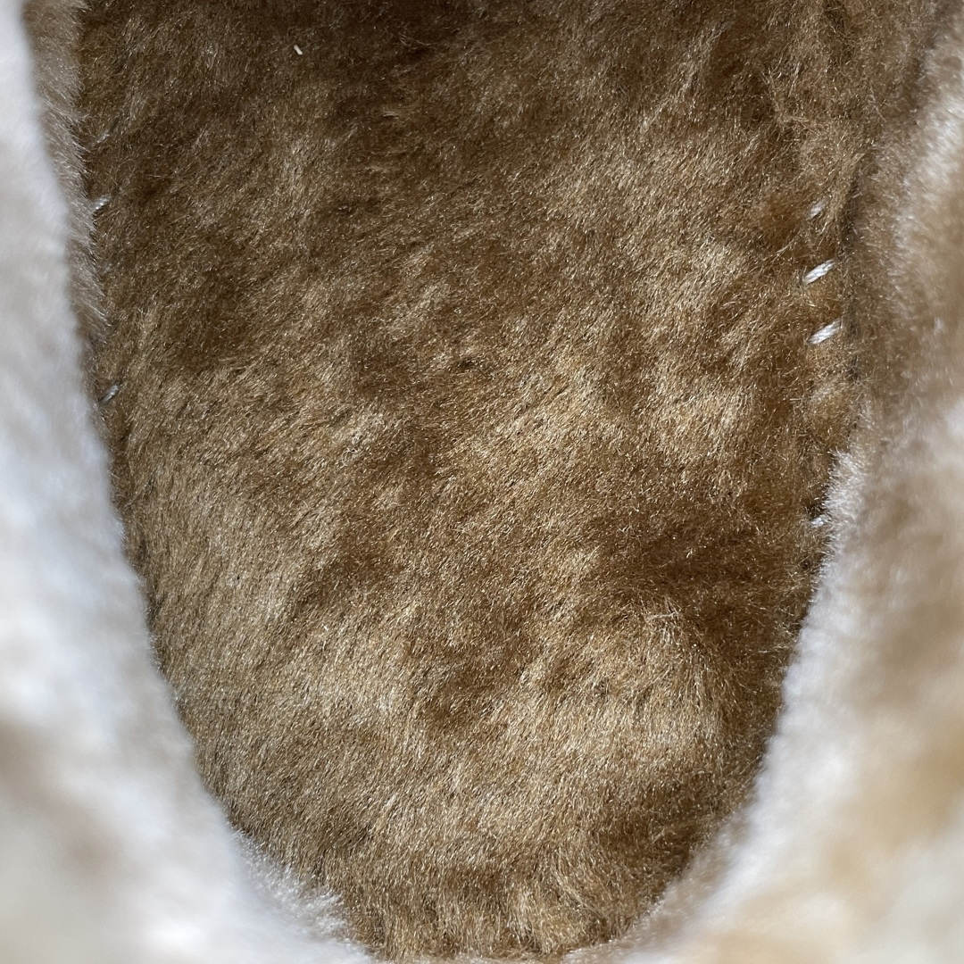 图片[8]-UGG 客制款 男士休闲鞋雪地靴工装靴系列 U5867M 广东大厂品质 秋冬新款 时尚潮流搭配 面料釆用意大利进口磨砂牛皮 全鞋真牛皮材料 大底到五金都是代工厂原材料制作 日常随意搭配 型男必备 尺码：39 40 41 42 43 44-选品中心