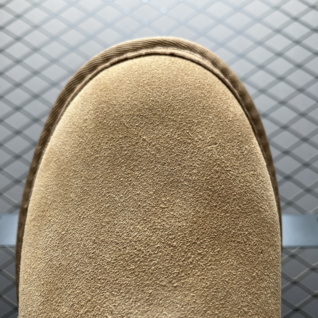 图片[7]-平台外贸专供 UGG Neumel Snapback 男士雪地靴 1118570 外贸平台充Z 高端零售专供品质 十年品牌制鞋代工厂生产线出品 注重每一处细节 隆丰A级真羊皮毛一体 完全遵循ZP工艺流程打造 尺码：39 40 41 42 43 44-选品中心