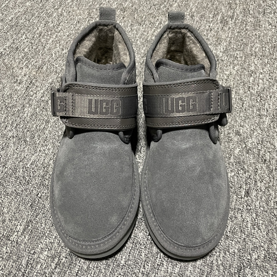 平台外贸专供 UGG Neumel Snapback 男士雪地靴 1118570 外贸平台充Z 高端零售专供品质 十年品牌制鞋代工厂生产线出品 注重每一处细节 隆丰A级真羊皮毛一体 完全遵循ZP工艺流程打造 尺码：39 40 41 42 43 44-选品中心