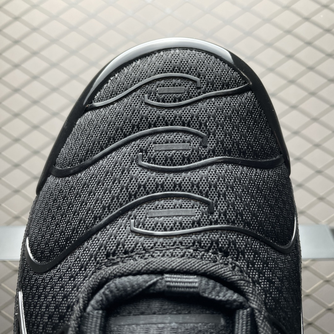 图片[7]-PB版 NK Air Max Plus TN 复古气垫跑鞋 DM0032-024 大厂出品 多道QC标准品控质检 整体配色采用撞色妆点 鞋面网眼布和皮革材质打造 中底搭载 Air Max 科技 保证了日常穿着的缓震性！鞋垫处和鞋后跟印有 TN 字样 彰显鞋款身份 尺码：36 36.5 37.5 38 38.5 39 40 40.5 41 42 42.5 43 44 44.5 45 46-选品中心