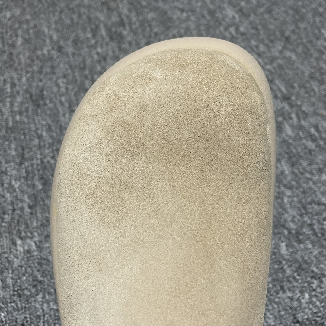 图片[7]-网红爆款 平台外贸专供 UGG 厚底雪地面包鞋穆勒鞋半拖鞋 小土豆 1116088 外贸平台充Z 高端零售专供品质 十年品牌制鞋代工厂生产线出品 注重每一处细节 隆丰A级真羊皮毛一体 完全遵循ZP工艺流程打造 尺码：35 36 37 38 39 40-选品中心