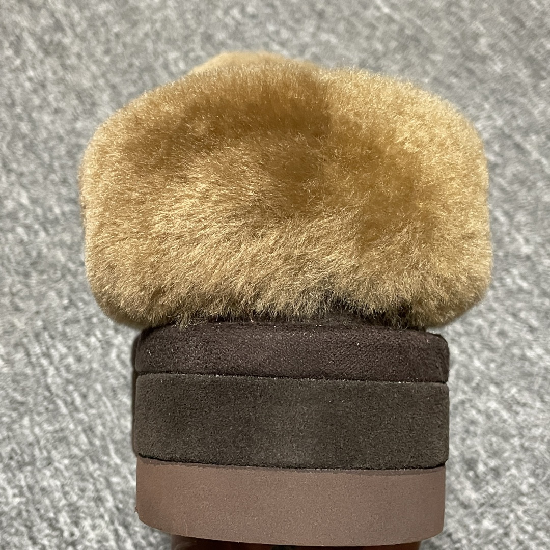 图片[8]-网红爆款 平台外贸专供 UGG 厚底雪地靴面包鞋 1146390 外贸平台充Z 高端零售专供品质 十年品牌制鞋代工厂生产线出品 注重每一处细节 隆丰A级真羊皮毛一体 完全遵循ZP工艺流程打造 尺码：35 36 37 38 39 40-选品中心