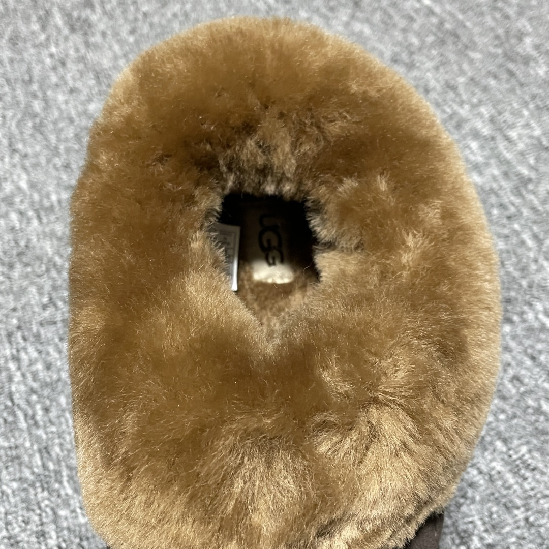 图片[9]-网红爆款 平台外贸专供 UGG 厚底雪地靴面包鞋 1146390 外贸平台充Z 高端零售专供品质 十年品牌制鞋代工厂生产线出品 注重每一处细节 隆丰A级真羊皮毛一体 完全遵循ZP工艺流程打造 尺码：35 36 37 38 39 40-选品中心