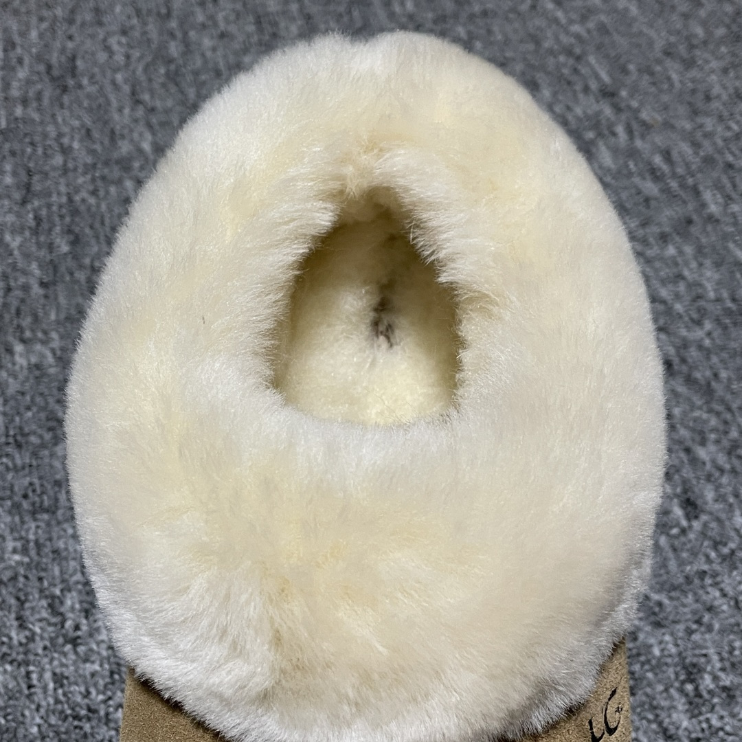 图片[9]-网红爆款 平台外贸专供 UGG 厚底雪地靴面包鞋 1146390 外贸平台充Z 高端零售专供品质 十年品牌制鞋代工厂生产线出品 注重每一处细节 隆丰A级真羊皮毛一体 完全遵循ZP工艺流程打造 尺码：35 36 37 38 39 40-选品中心